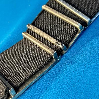 COOL METAL CONCHO-LIKE SEGMENT BELT, STRETCHY BASE