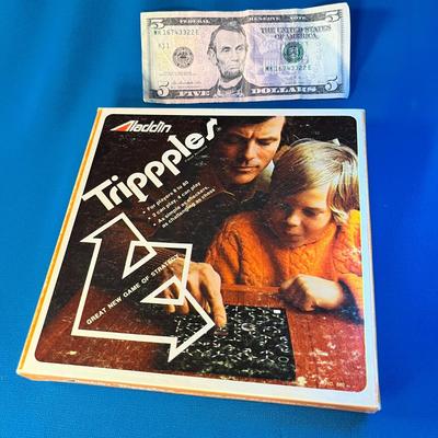 1974 ALADDIN "TRIPPPLES" BOARD GAME "SIMPLE AS CHECKERS, CHALLENGING AS CHESS"
