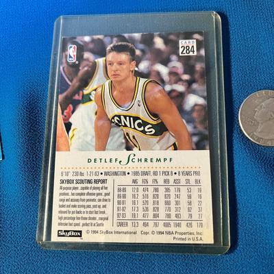 AUTOGRAPHED SKY BOX DETLEF SCHREMPF BASKETBALL CARD 