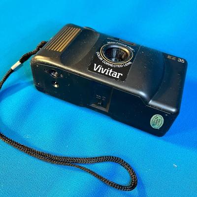 VIVITAR 35 mm FILM CAMERA "EZ35" MODEL