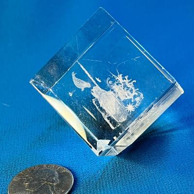 CRYSTAL CUBE w/LASER ETCHED "FLORIDA" & UNDERWATER SCENE IN CENTER