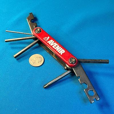 SPECIALTY AVENIR BICYCLE MULTI-TOOL