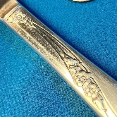 VINTAGE SILVER PLATED SMALL SERVING KNIFE