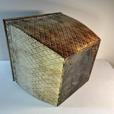 LARGE METAL DECORATIVE PLANTER w/ OPENWORK SCROLL BORDER