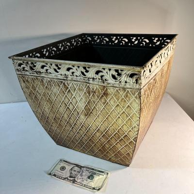 LARGE METAL DECORATIVE PLANTER w/ OPENWORK SCROLL BORDER