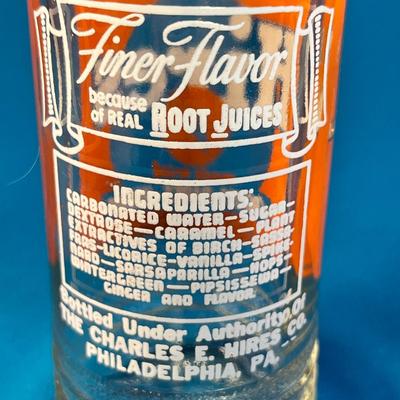 VINTAGE HIRES ROOT BEER BOTTLE "MADE WITH ROOTS, BARKS, HERBS"