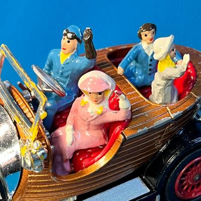CORGI TOYS "CHITTY CHITTY BANG BANG" CAR WITH FAMILY, SIDE WINGS