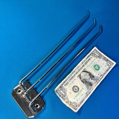 METAL WALL HANGING 3-ARM TOWEL RACK