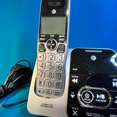CORDLESS LANDLINE TELEPHONE: CALLER ID, MESSAGE MACINE
