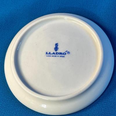 SMALL LLADRO PLATE w/BALLERINA & MANDOLINIST SCENE