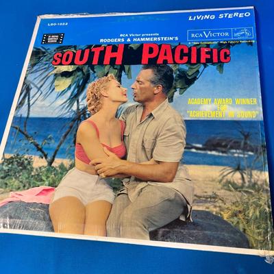 1958 ROGERS & HAMMERSTEIN'S SOUTH PACIFIC MOVIE SOUNDTRACK RECORD ALBUM