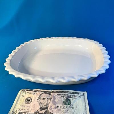 CHANTAL FLUTED WHITE CERAMIC BAKING DISH 7" X 10"