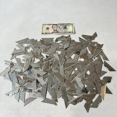 GROUP OF UTILITY KNIFE BLADES  OVER 250