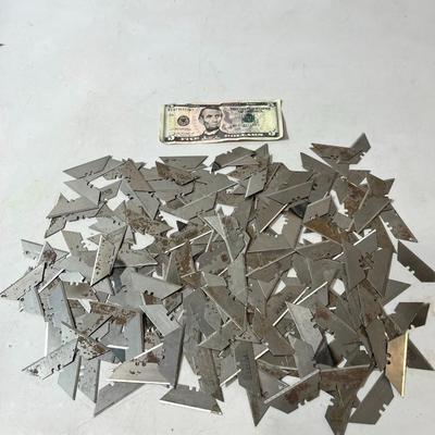 GROUP OF UTILITY KNIFE BLADES  OVER 250