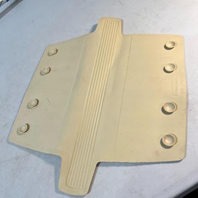 RUBBERMAID OVER EDGE KITCHEN SINK MAT COVERS CENTER DIVIDER BETWEEN SINKS