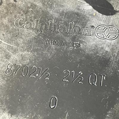 CALPHALON 2-1/2 QT. NON-STICK SAUCEPAN WITH LID