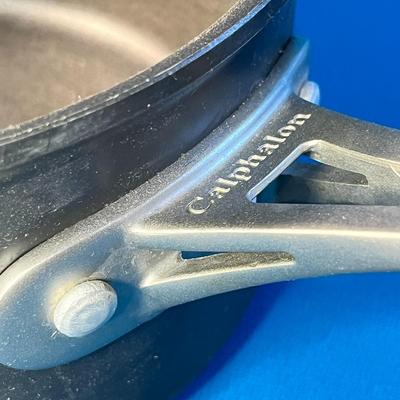 CALPHALON 2-1/2 QT. NON-STICK SAUCEPAN WITH LID