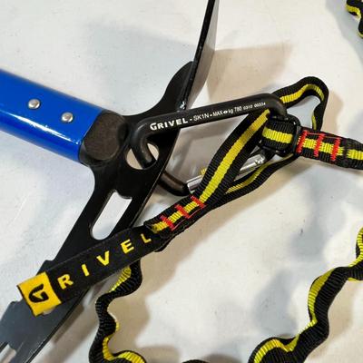 OMEGA PACIFIC MOUNTAIN AXE w/ CARABINER AND STRAP