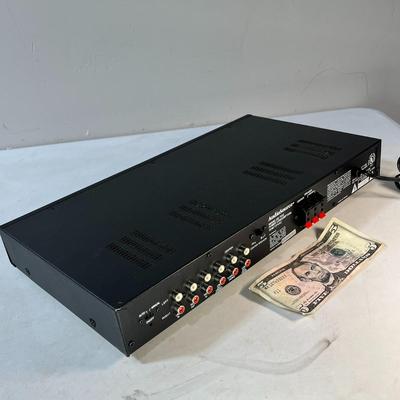 AUDIOSOURCE MODEL SS FIVE AMPLIFIER 