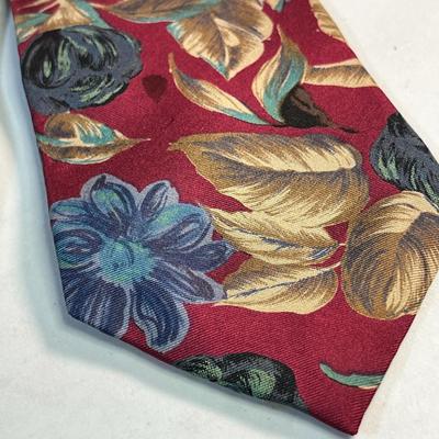 "ZYLOS- GEORGE MACHADO" ITALIAN SILK MEN'S NECK TIE
