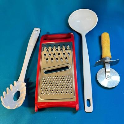 ITALIAN KITCHEN UTENSIL STARTER SET: GRATER, PIZZA CUTTER, PASTA SPAGHETTI FORK, LADLE