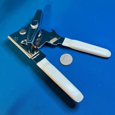 WHITE HANDLED "SWING-AWAY" HAND CRANK CAN OPENER