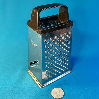 SMALL 4 PANEL BOX GRATER/ ZESTER