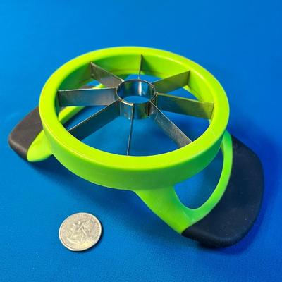 NORPRO BRIGHT GREEN APPLE CUTTER TOOL