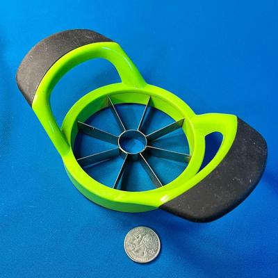 NORPRO BRIGHT GREEN APPLE CUTTER TOOL