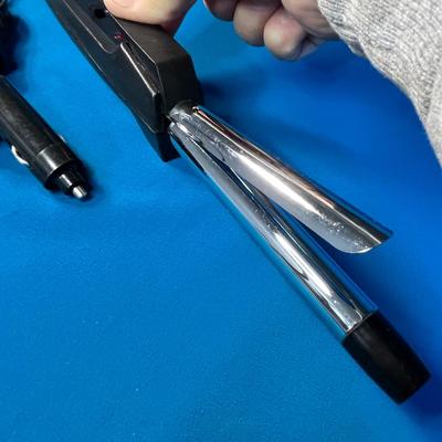 CURLING IRON WORKS OFF CAR PLUG-IN JACK