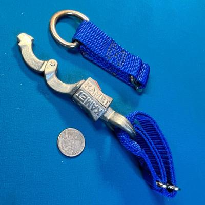 KAMET STRAP COUPLER- CONNECTS TWO STRAPS TOGETHER  SLIDE BUTTON RELEASE