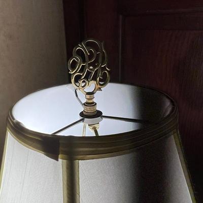Metal Floor Lamp (UB-MK)