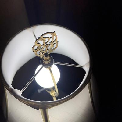 Metal Floor Lamp (UB-MK)