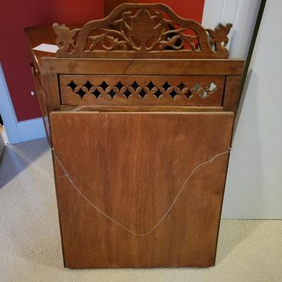 Antique Mirror with Carved Wooden Frame (BR-DW)