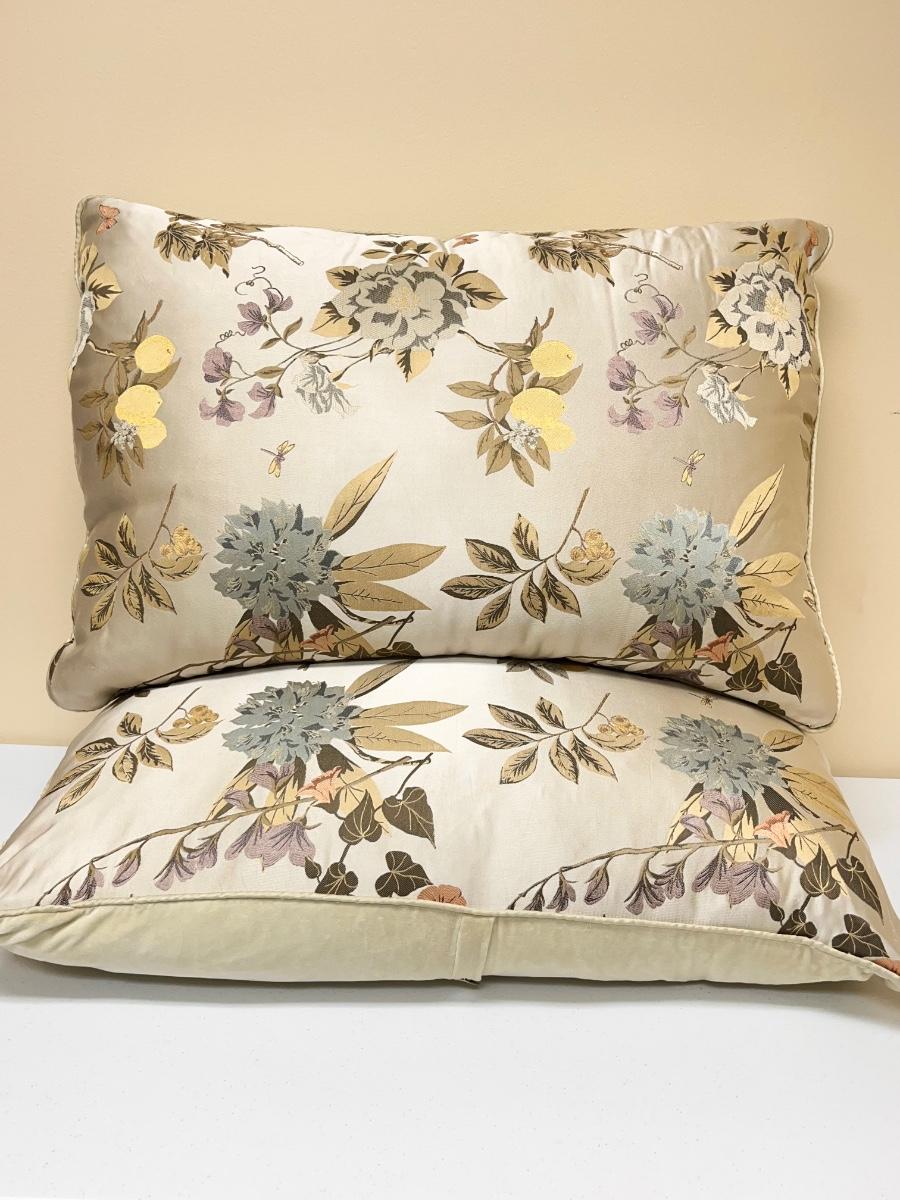 BELLA NOTTE ~ Pair (2) ~ Silk Floral Deluxe Pillow Shams ~ King Down ...