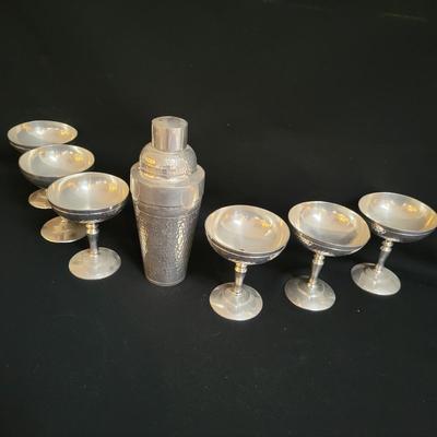 Banka Hammered Tin Cocktail Shaker and Glasses (BR-DW)