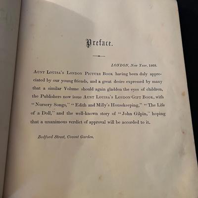 Aunt Louisaâ€™s London Gift Book (UB1-MK)