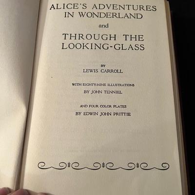 The Childrenâ€™s Classics Book Set (UB1-MK)