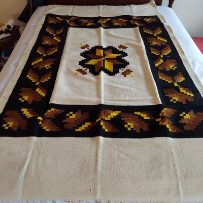 Hand Woven Blankets, Scarves and Tapestries (UB3-BBL)
