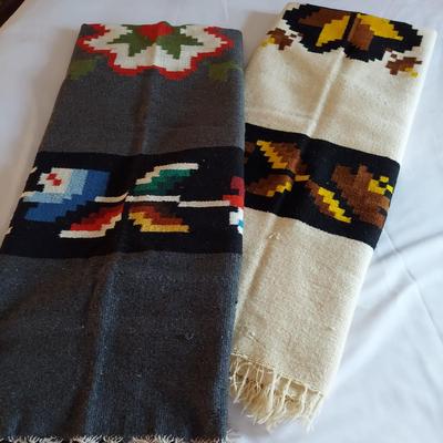 Hand Woven Blankets, Scarves and Tapestries (UB3-BBL)