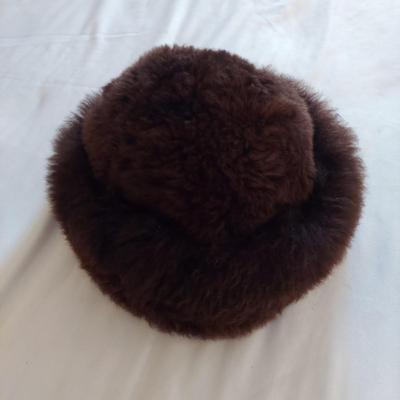 Two Fur Hats (UB3-BBL)