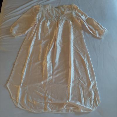 Vintage Christian Dior Nightgowns and More (UB3-BBL)