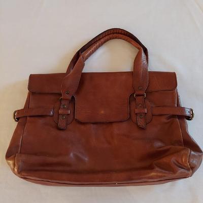 Two Brown Leather Purses (UB3-BBL)