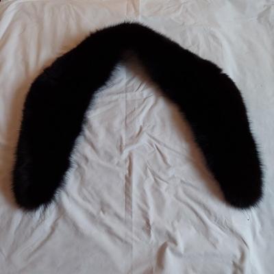 Two Fur Collars (UB3-BBL)