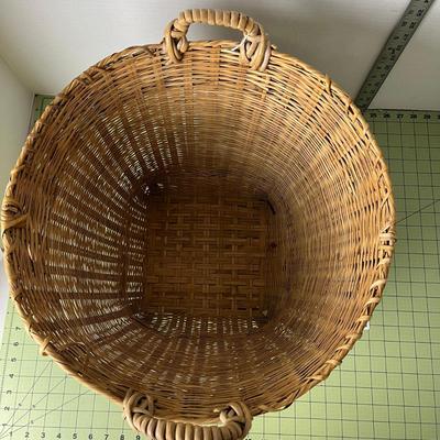 Light Basket with Handles