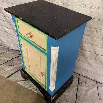Nightstand 
