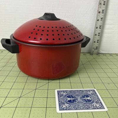 Red Pasta Pot