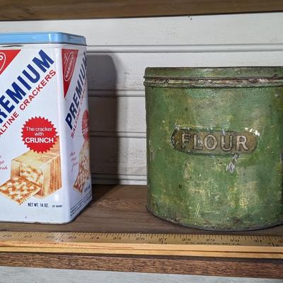 Lot of 4 Vintage Tins