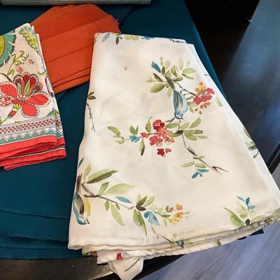 174 Lot of Orange, Aqua Blue, Floral Round Tablecloths and Napkins