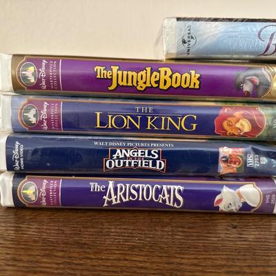 CHILDREN'S DISNEY MOVIES ON VHS IN CLAM SHELL CASE